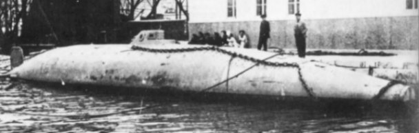 Submarino de Isaac Peral en el puerto (1888)