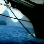 Quienes y de dónde eran los piratas, corsarios, bucaneros, filibusteros 4 Nave anclad en unas islas