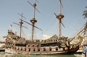 Barco para la pelicula del pirata Barbanegra
