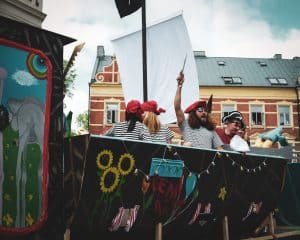 Ropa: Pantalones piratas 1 Piratas con su vestimenta