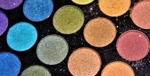 Maquillaje: Caja de pinturas 1 Maquillaje con los tarros de,colores